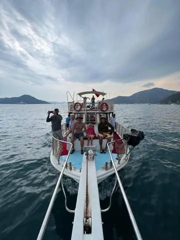 12 Islands Blue Cruise