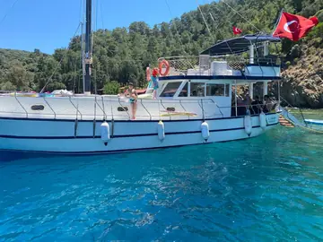 12 Islands Sailing Cruise