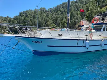 12 Islands Sailing Cruise